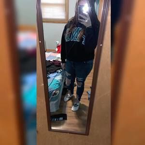 Meet your Posher, Sahara